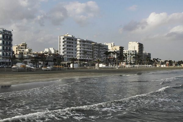 Larnaca beachers and sefront (4)